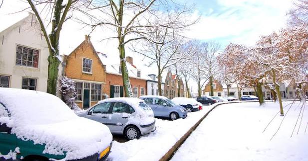 How to Stay Ahead of Dutch Weather and Train Disruptions